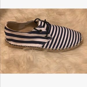 Sonali Navy and White Flat Espandrilles Size 38,8